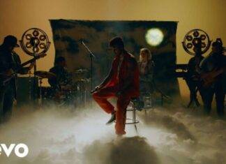 Prince Royce – Lao’ a Lao’ (Official Performance Video)