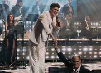 Eddy Herrera – CAROLINA – AGRADECIDO LIVE