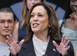 La campaña de Trump presenta una denuncia por transferencia millonaria de fondos de Biden a Harris